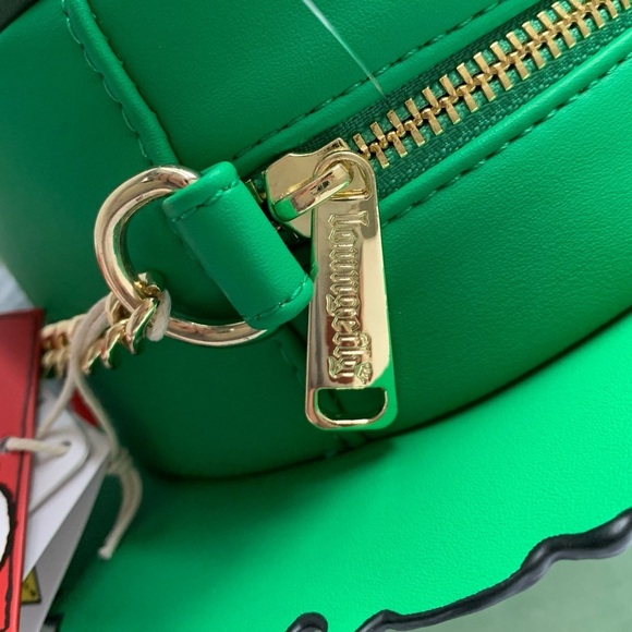 Loungefly Peanuts Snoopy Light-Up Holiday Wreath Crossbody Bag - Picture 6 of 15